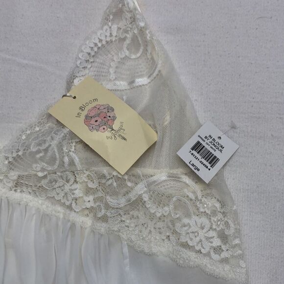 In Bloom by Jonquil bridal lace nightgown and robe. Off white size M/L - Picture 11 of 13